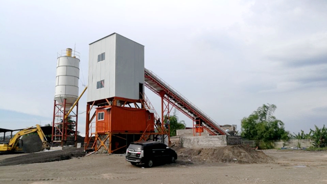 混(hùn)凝土攪(jiǎo)拌站設(she)備的日(ri)常檢查(cha)與維護(hù)