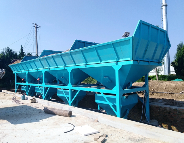 混凝土(tu)配料機(ji)分類及(jí)安裝流(liú)程